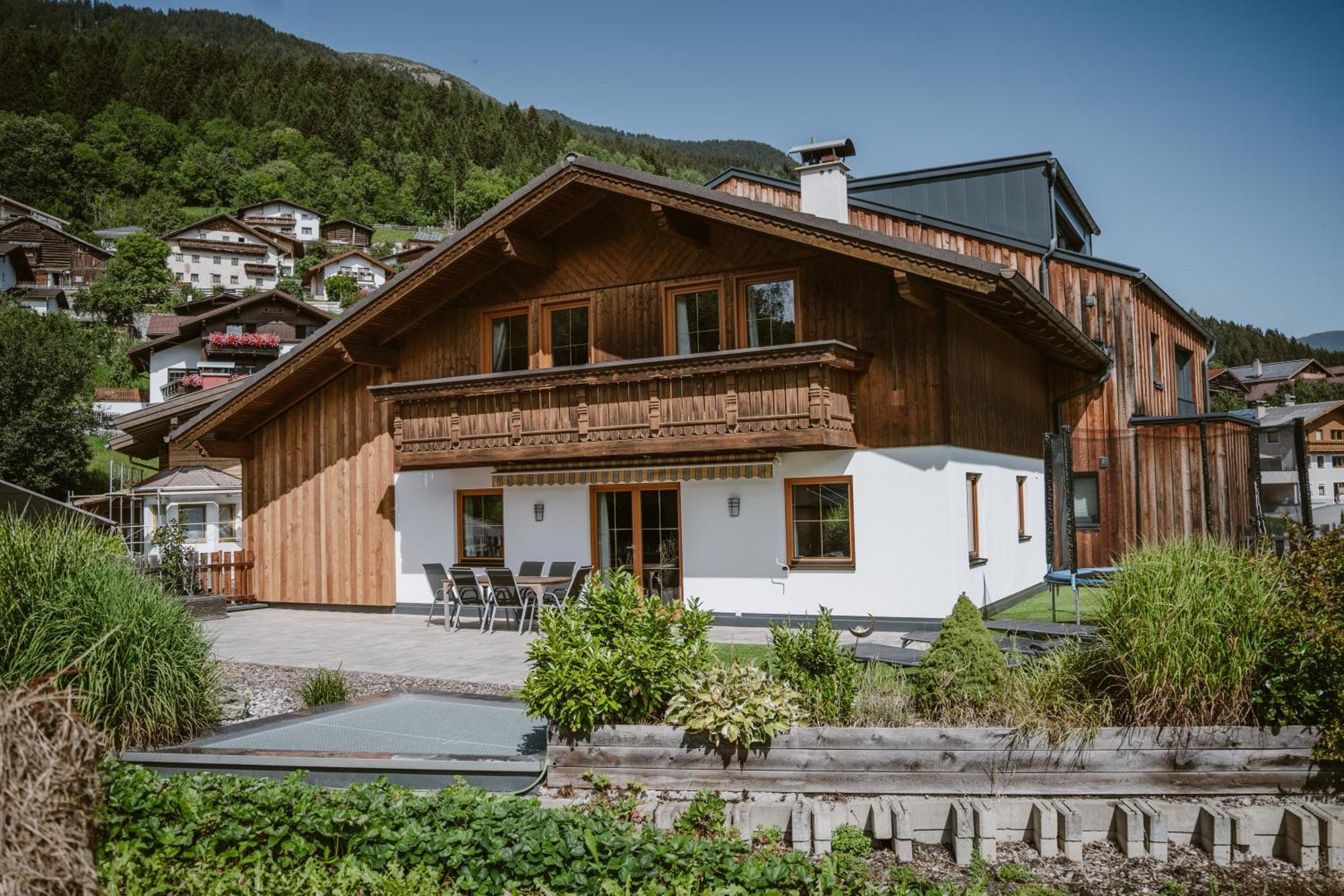 Alpenzeit Villa Ladis Exterior photo